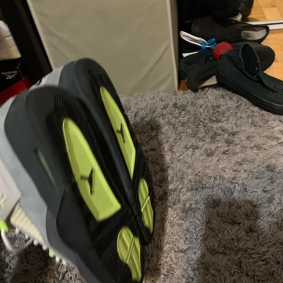COPY - Air Jordan Retro 4 Neon Size 10 US - Picture 4 of 5